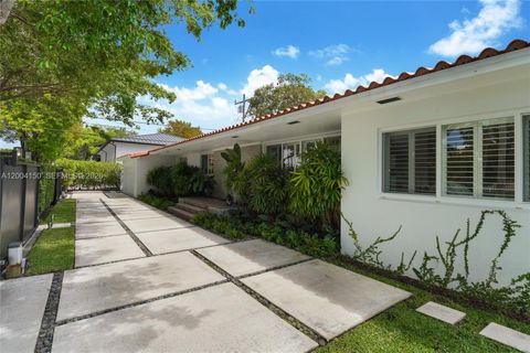 Tiny photo for 2225 SW 19th Ave, Miami, FL 33145 (MLS # A12004150)