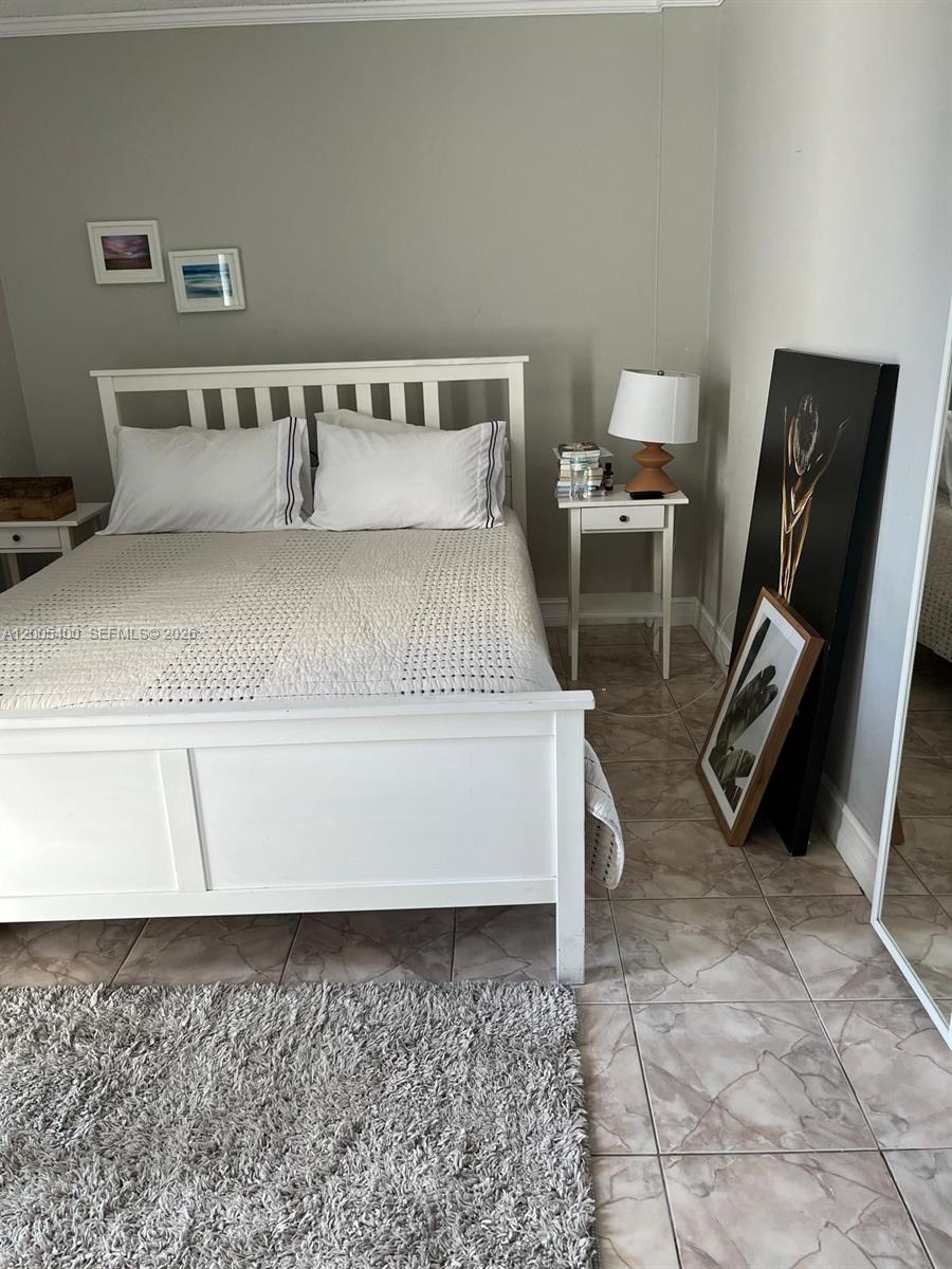 ENSENADA CONDO BLDG E-II - Residential Lease