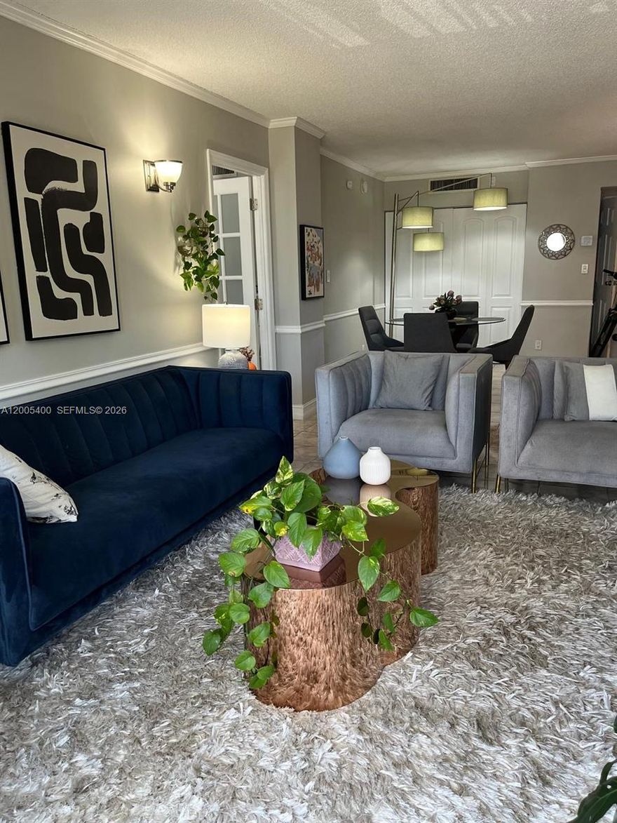Beautiful remodeled and well kept apt. 2/2 Tiled, well furnished, assigned parking space. Water, basic cable and internet included. Laundry located in each floor. Easy walk to aventura mall, next to golf course. Great community.

AVAILABLE MAY 1st