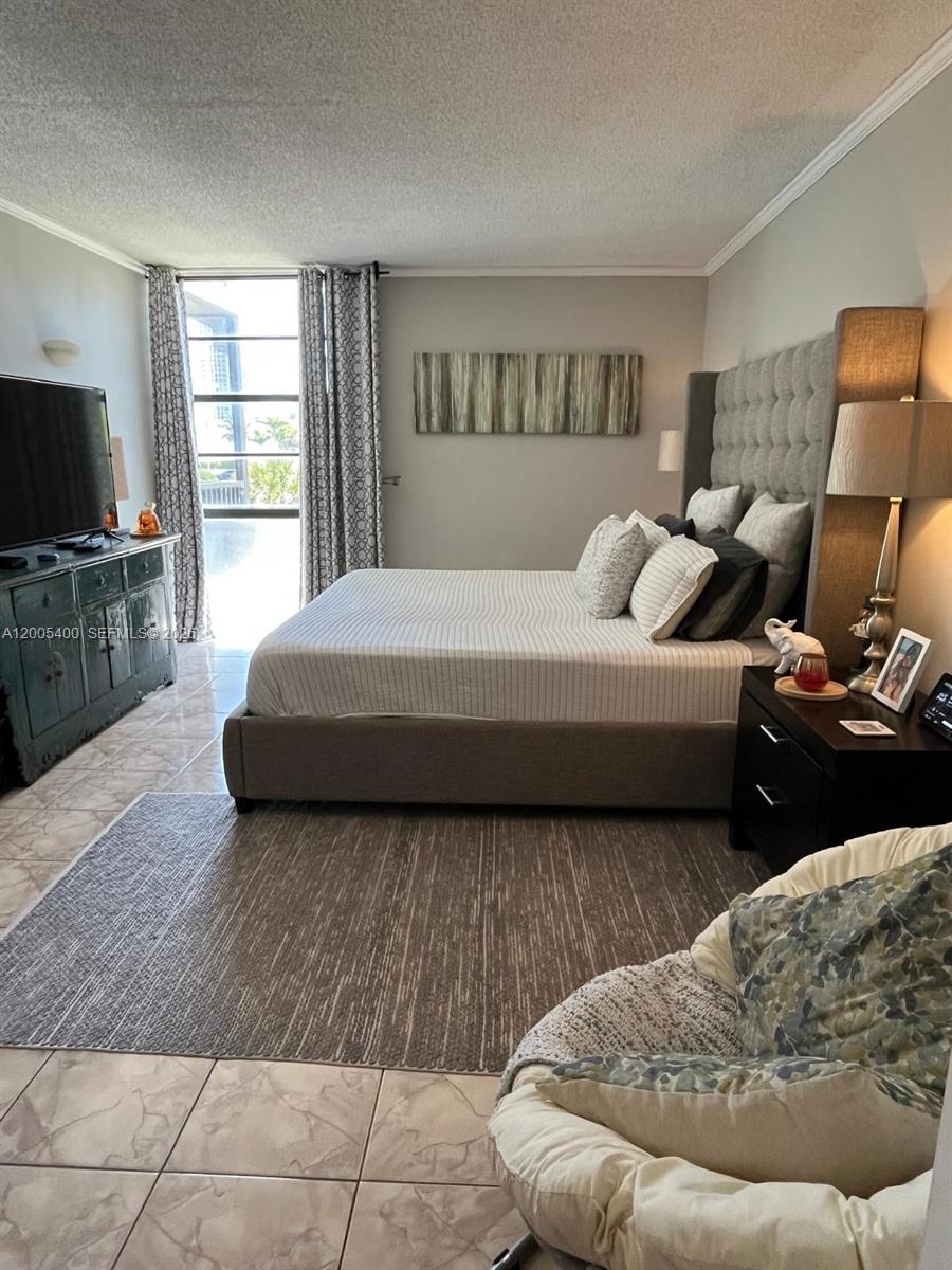ENSENADA CONDO BLDG E-II - Residential Lease