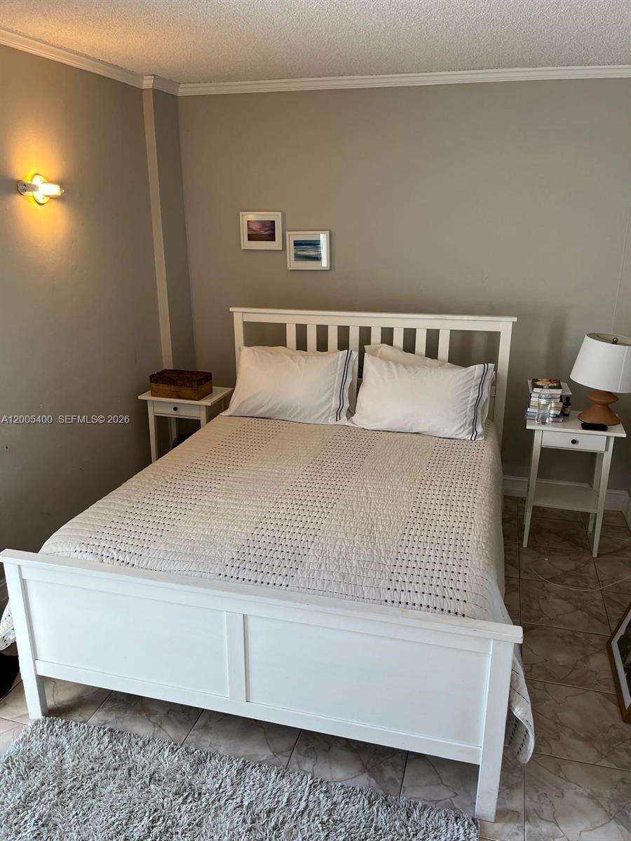 ENSENADA CONDO BLDG E-II - Residential Lease