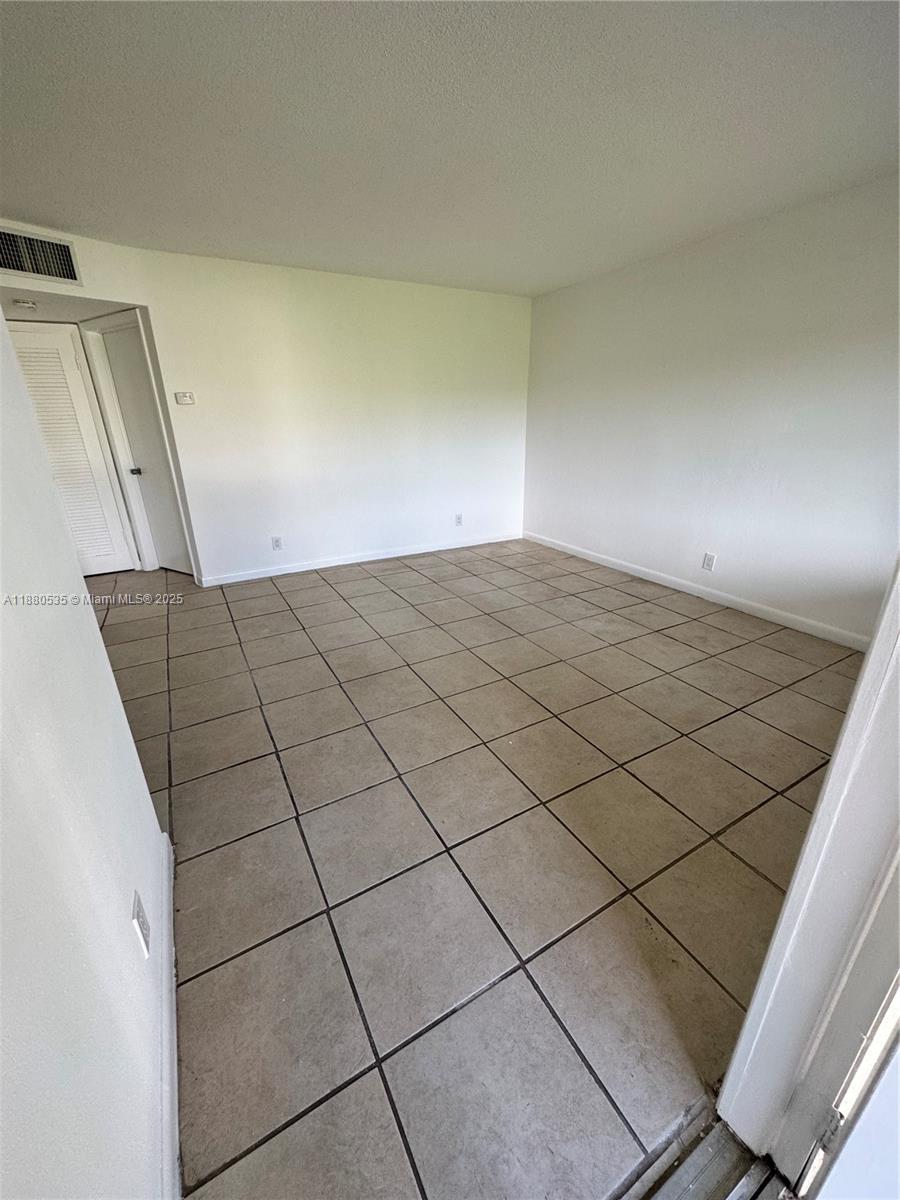 EDGEWOOD GREENS CONDO - Residential Lease