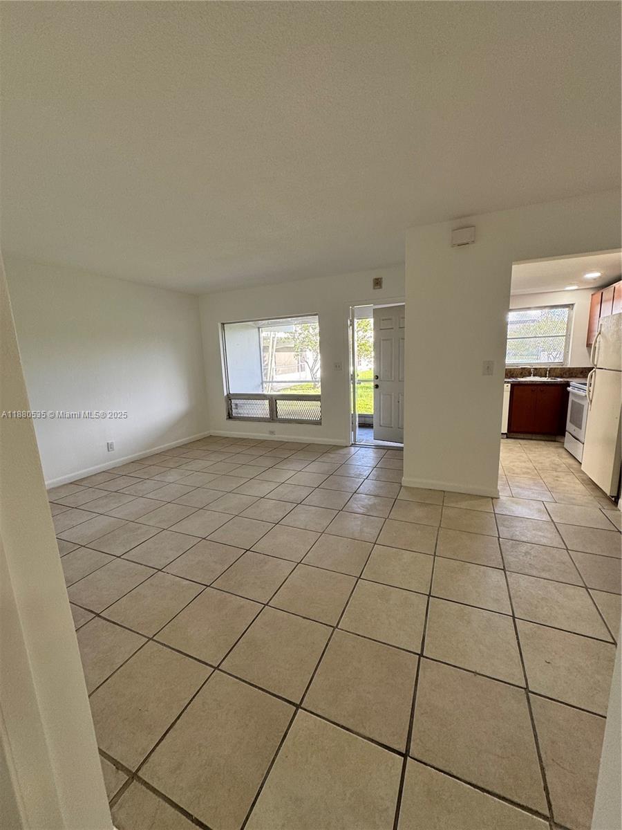 EDGEWOOD GREENS CONDO - Residential Lease