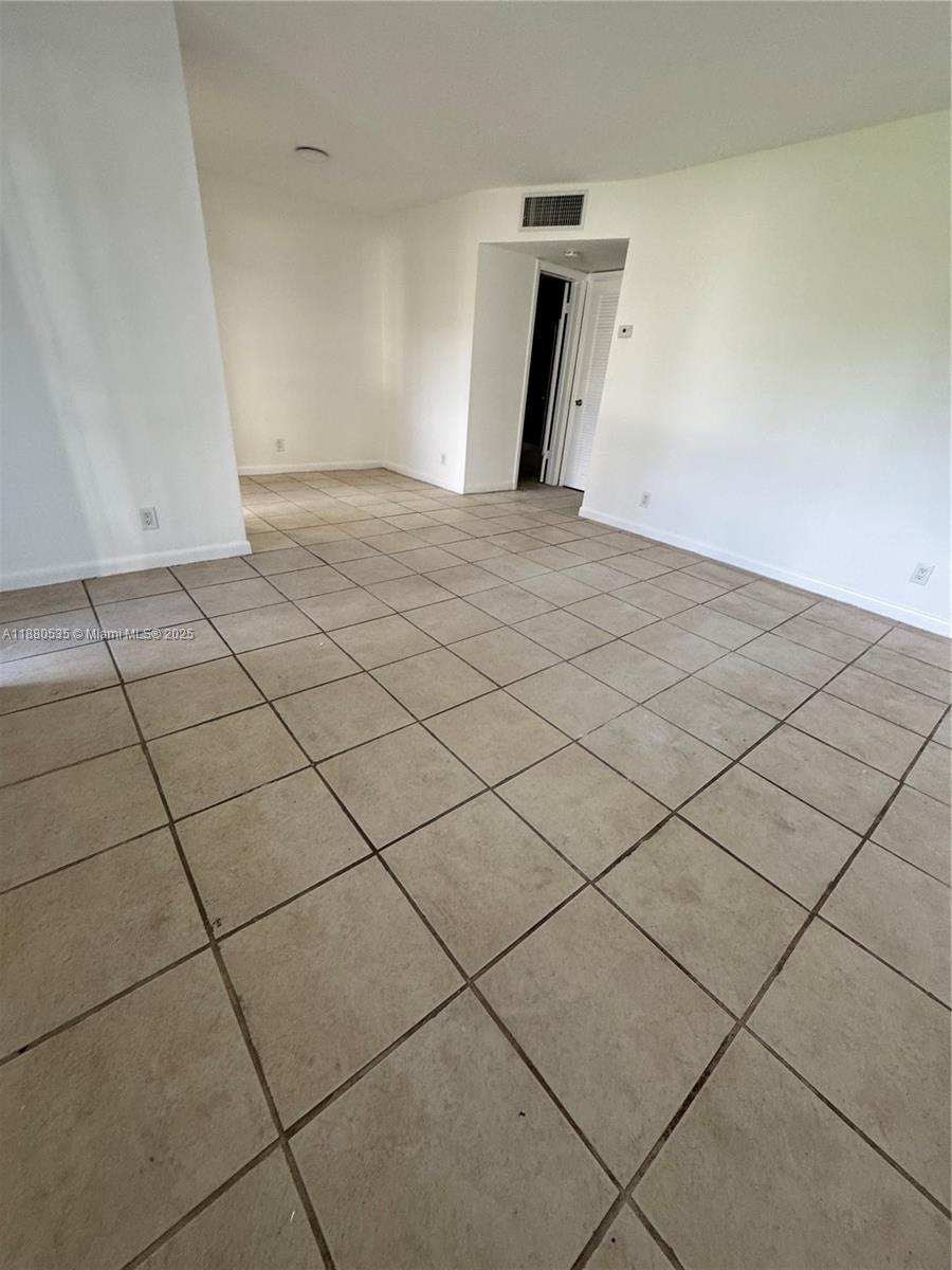 EDGEWOOD GREENS CONDO - Residential Lease
