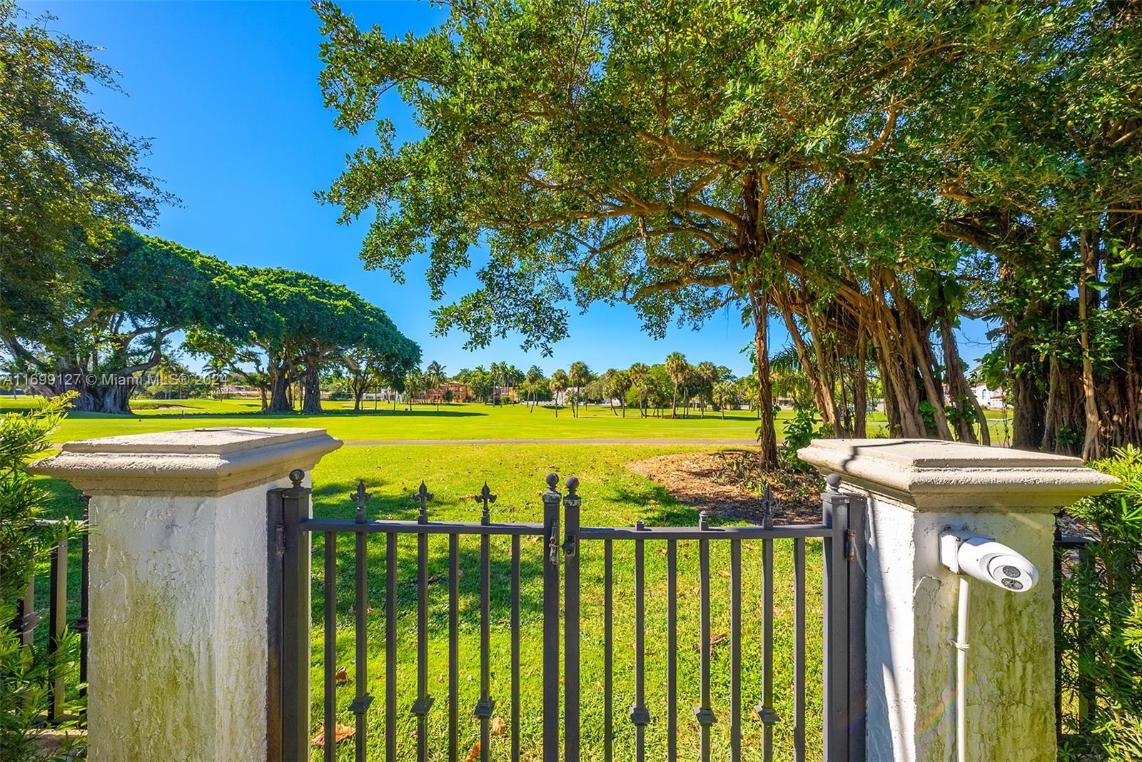 CORAL GABLE COUNTRY CLUB - Residential