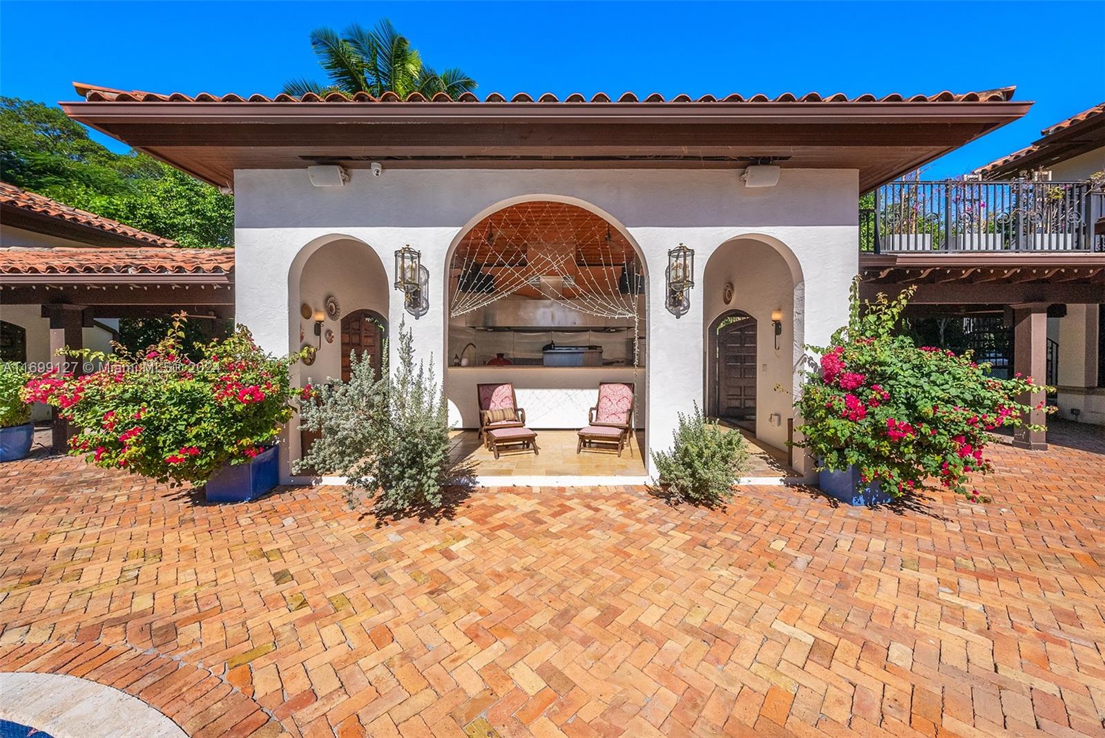 CORAL GABLE COUNTRY CLUB - Residential