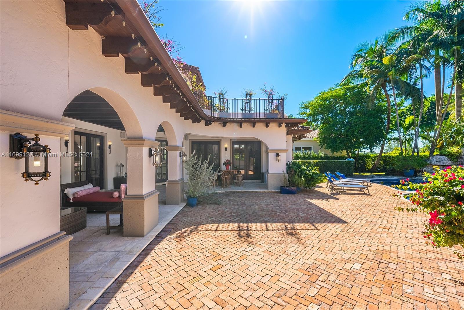 CORAL GABLE COUNTRY CLUB - Residential