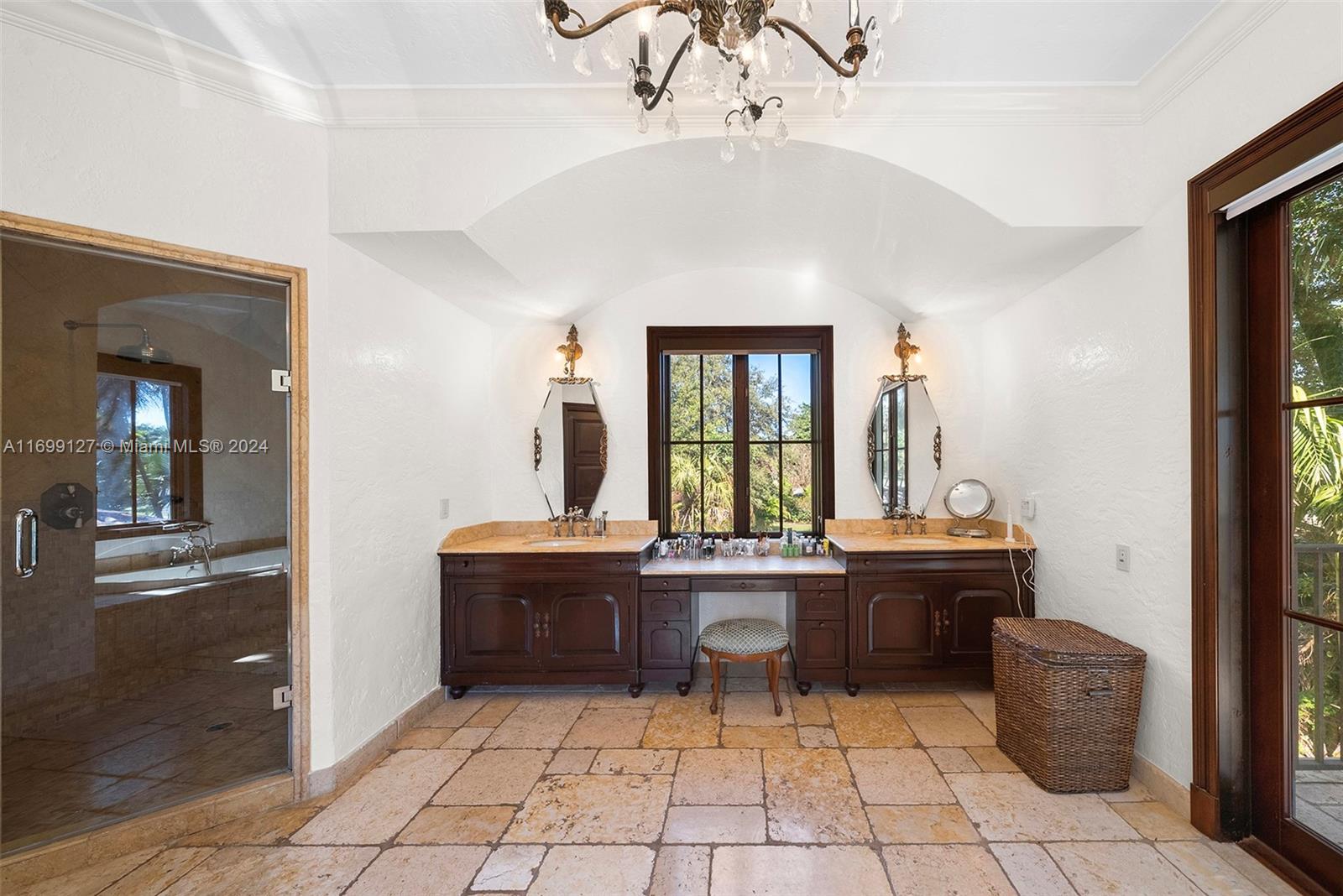 CORAL GABLE COUNTRY CLUB - Residential