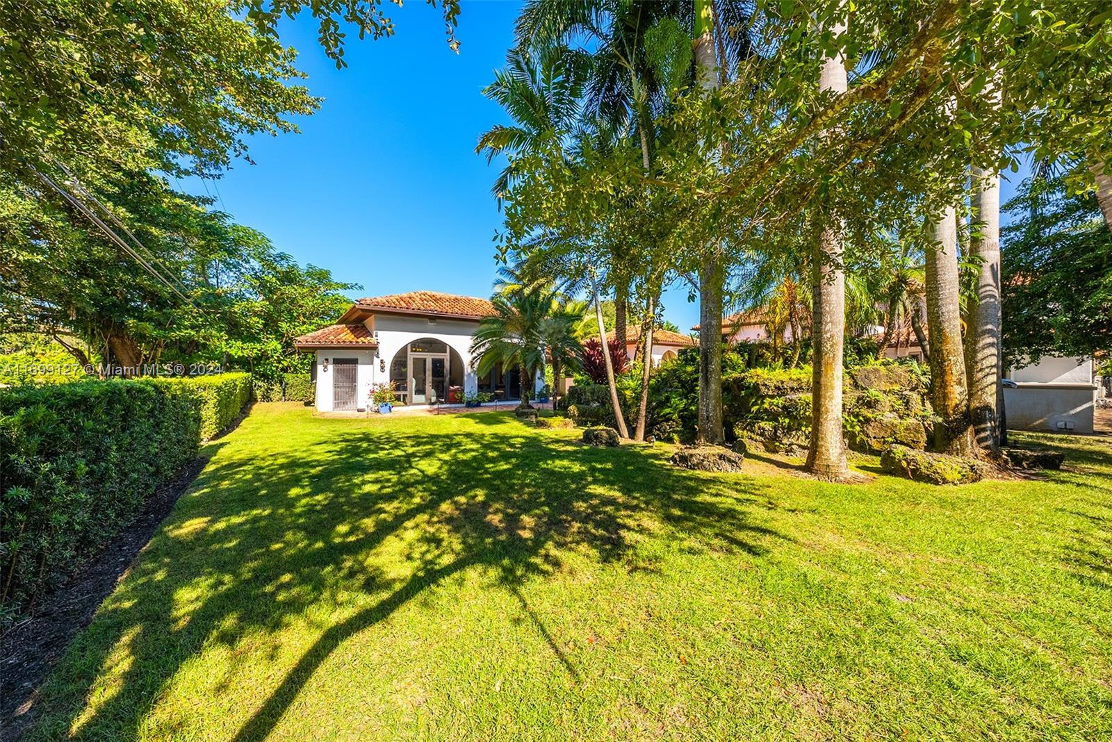 CORAL GABLE COUNTRY CLUB - Residential