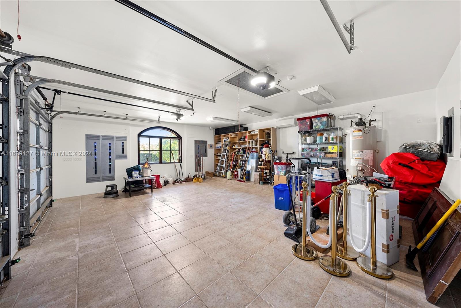 CORAL GABLE COUNTRY CLUB - Residential