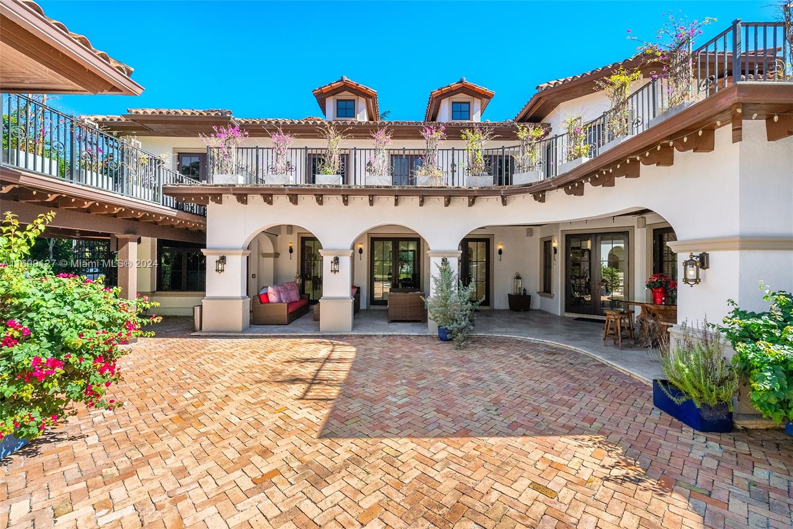 CORAL GABLE COUNTRY CLUB - Residential