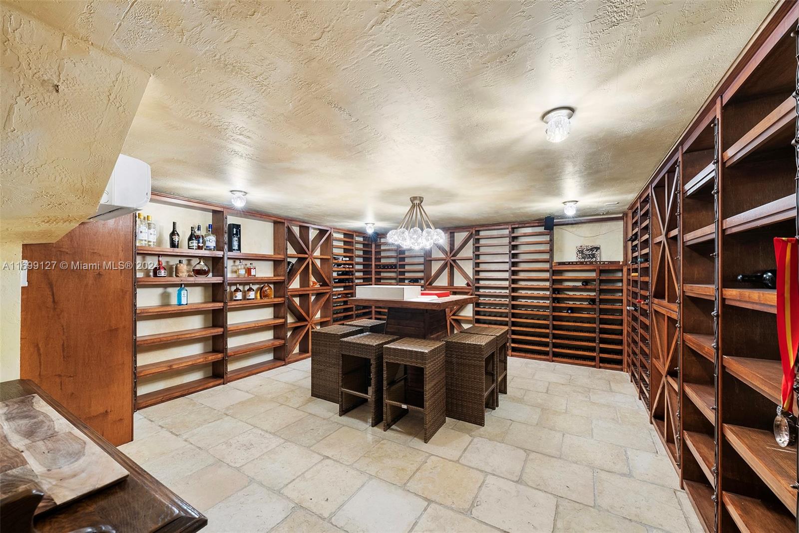 CORAL GABLE COUNTRY CLUB - Residential