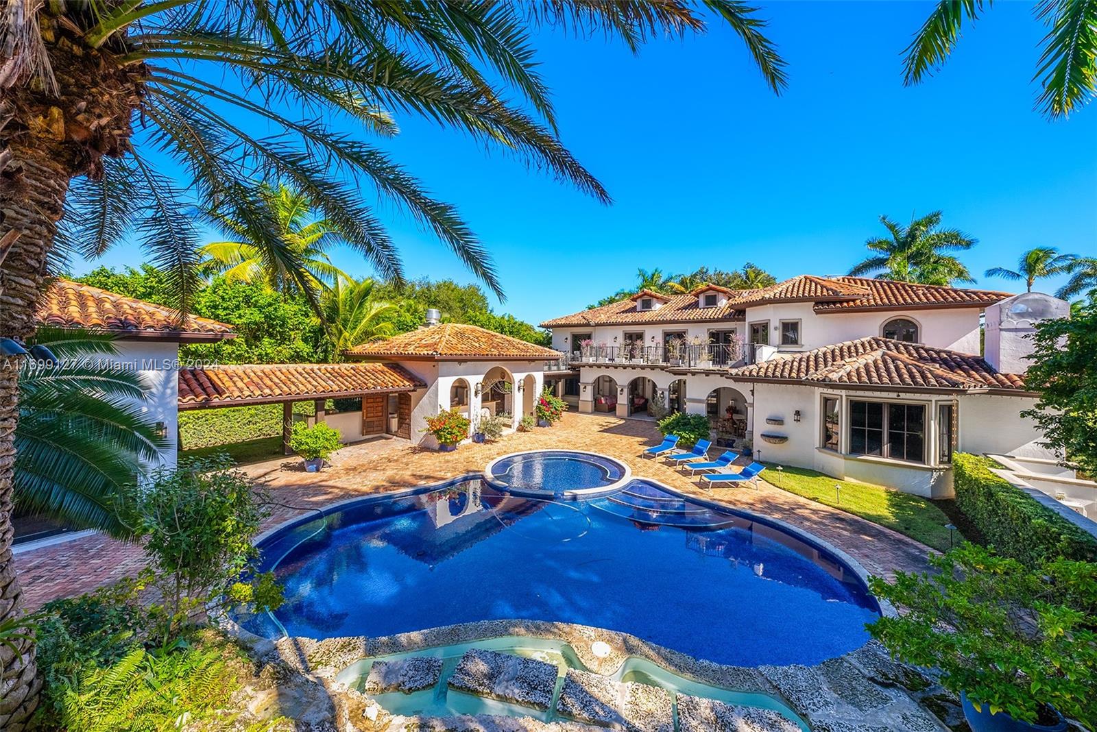 CORAL GABLE COUNTRY CLUB - Residential