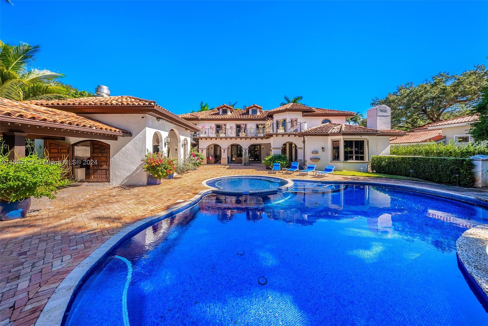 CORAL GABLE COUNTRY CLUB - Residential