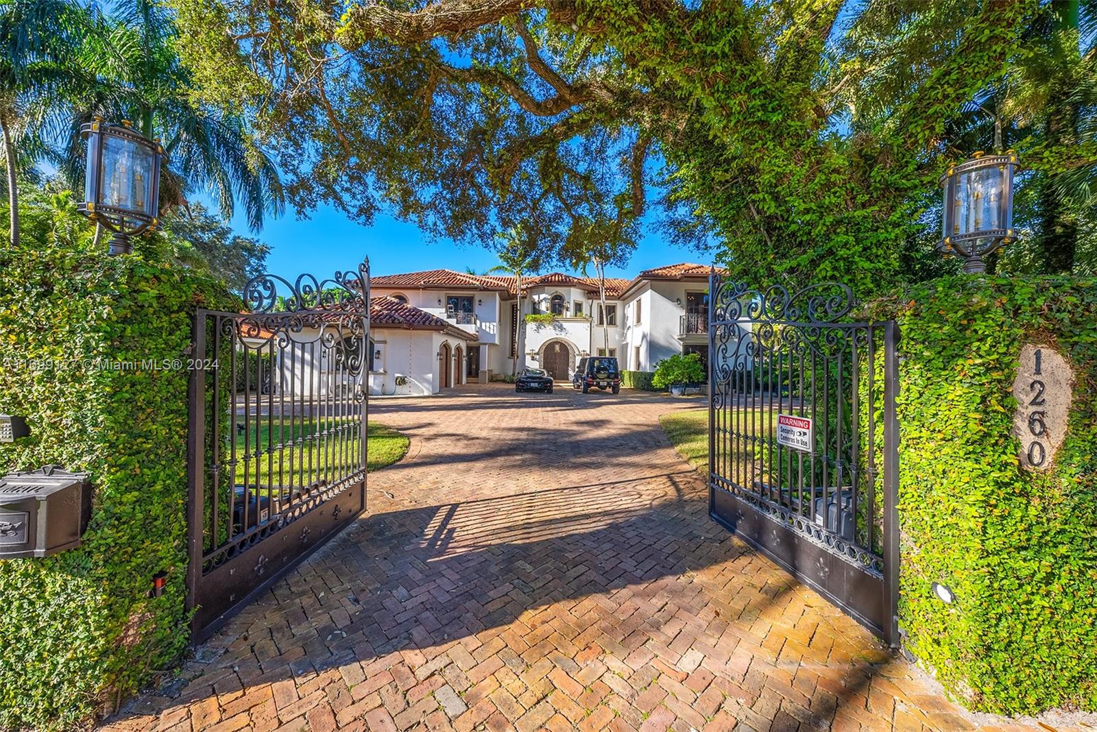 CORAL GABLE COUNTRY CLUB - Residential