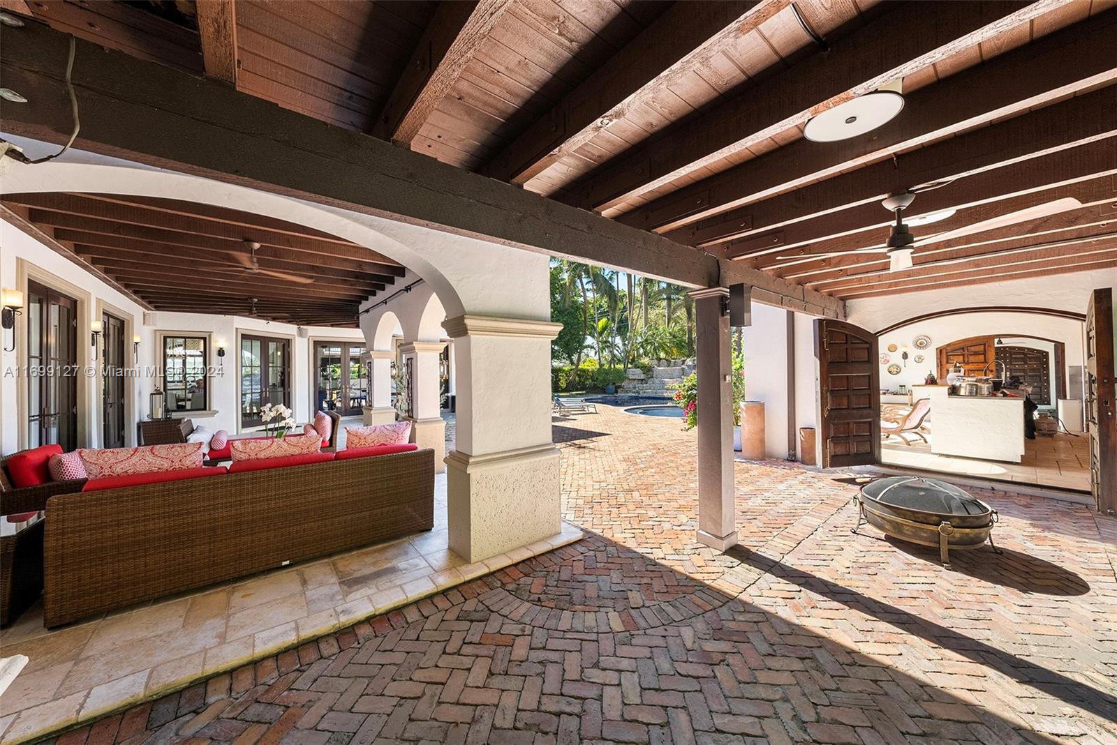 CORAL GABLE COUNTRY CLUB - Residential