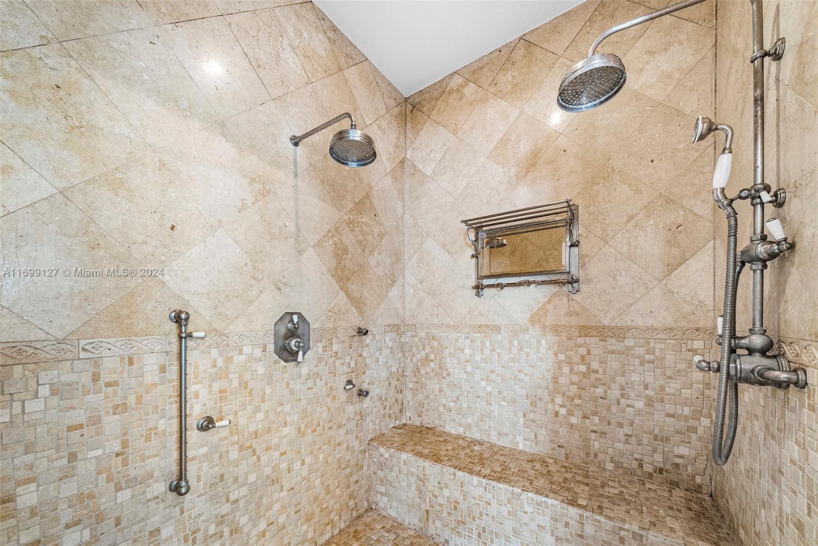 CORAL GABLE COUNTRY CLUB - Residential