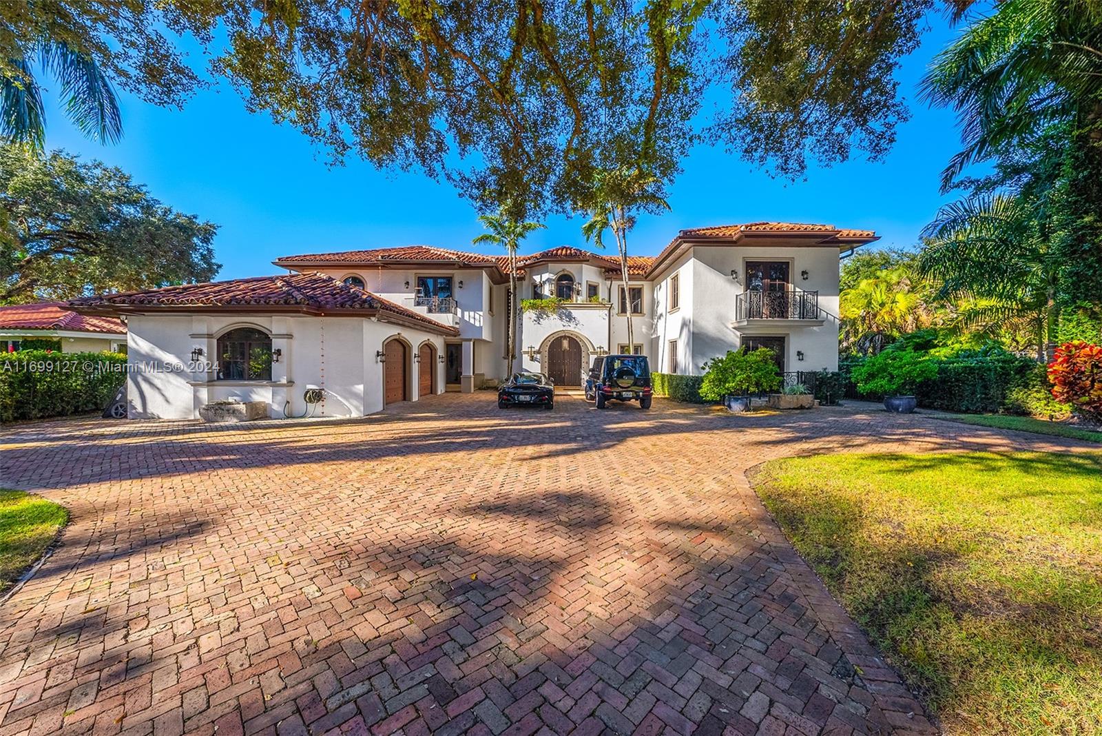 CORAL GABLE COUNTRY CLUB - Residential