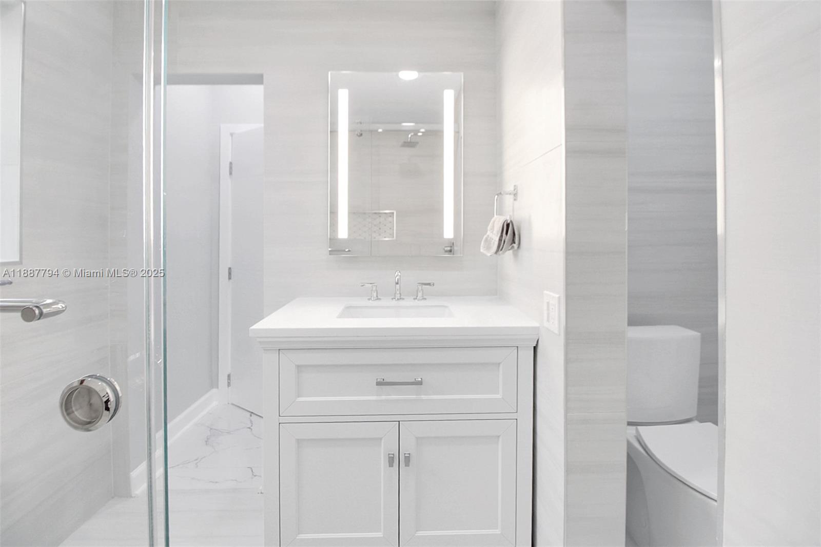 TAMIAMI PLACE PLAN NO 3 - Residential