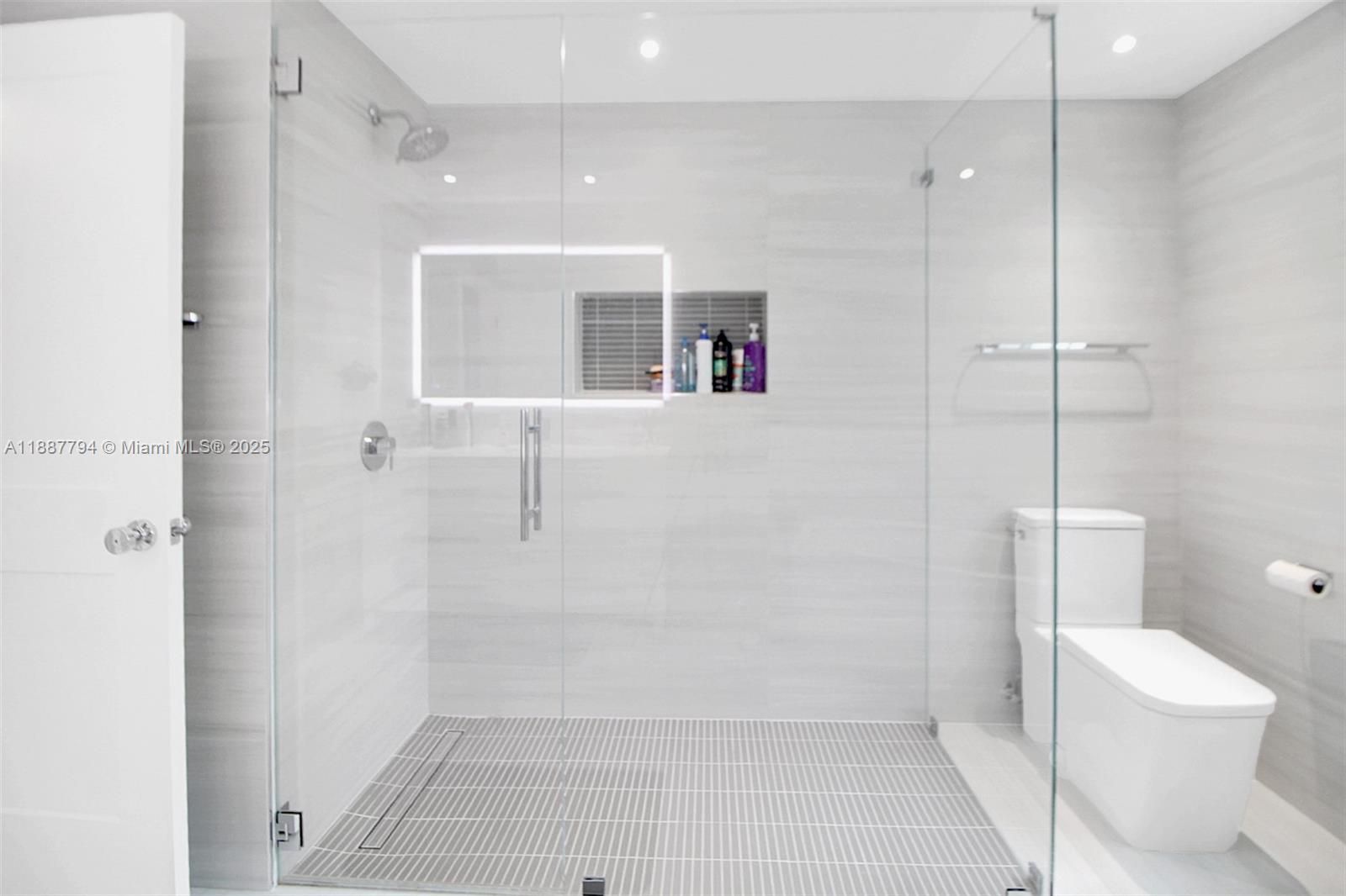 TAMIAMI PLACE PLAN NO 3 - Residential