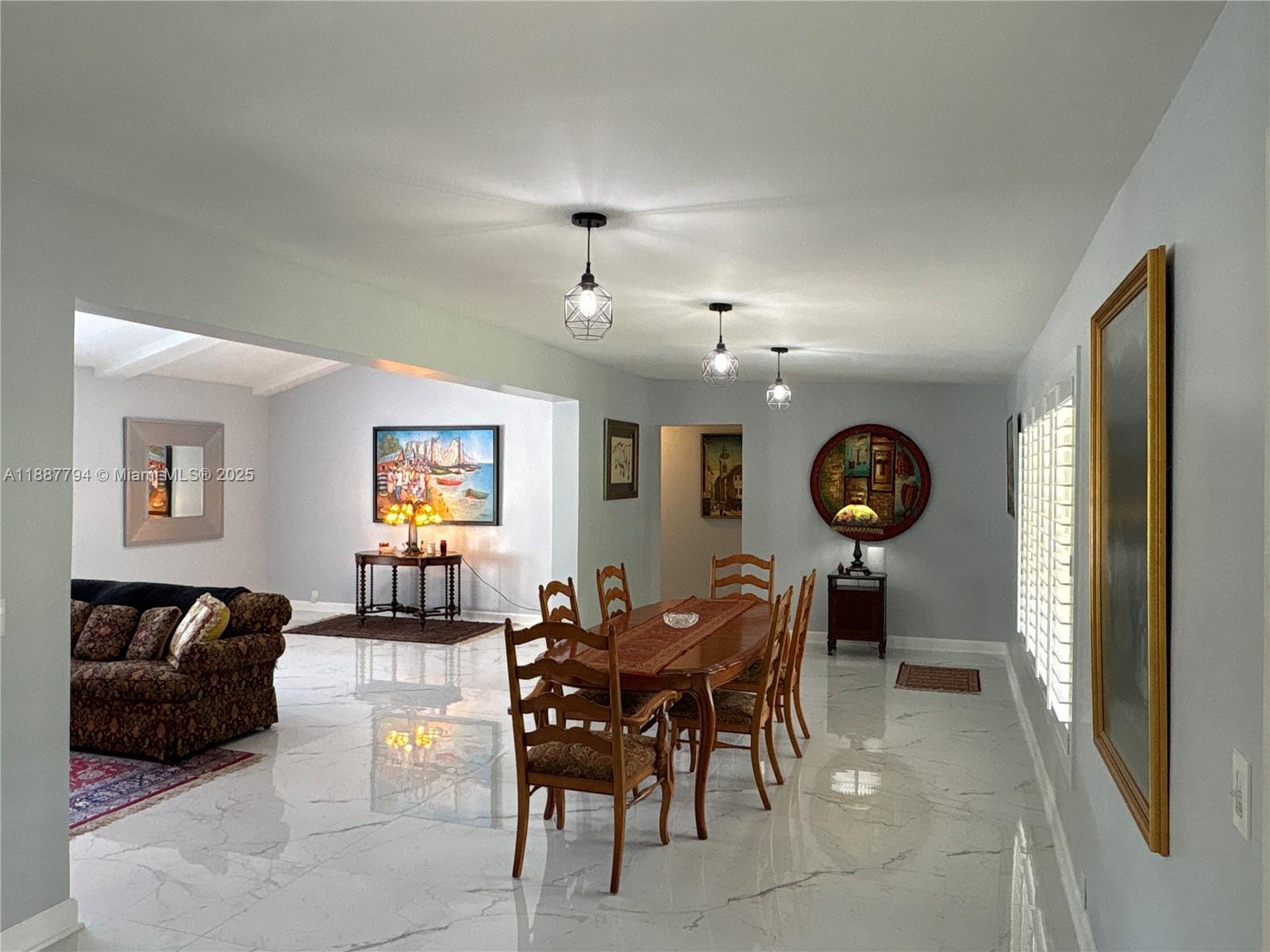 TAMIAMI PLACE PLAN NO 3 - Residential