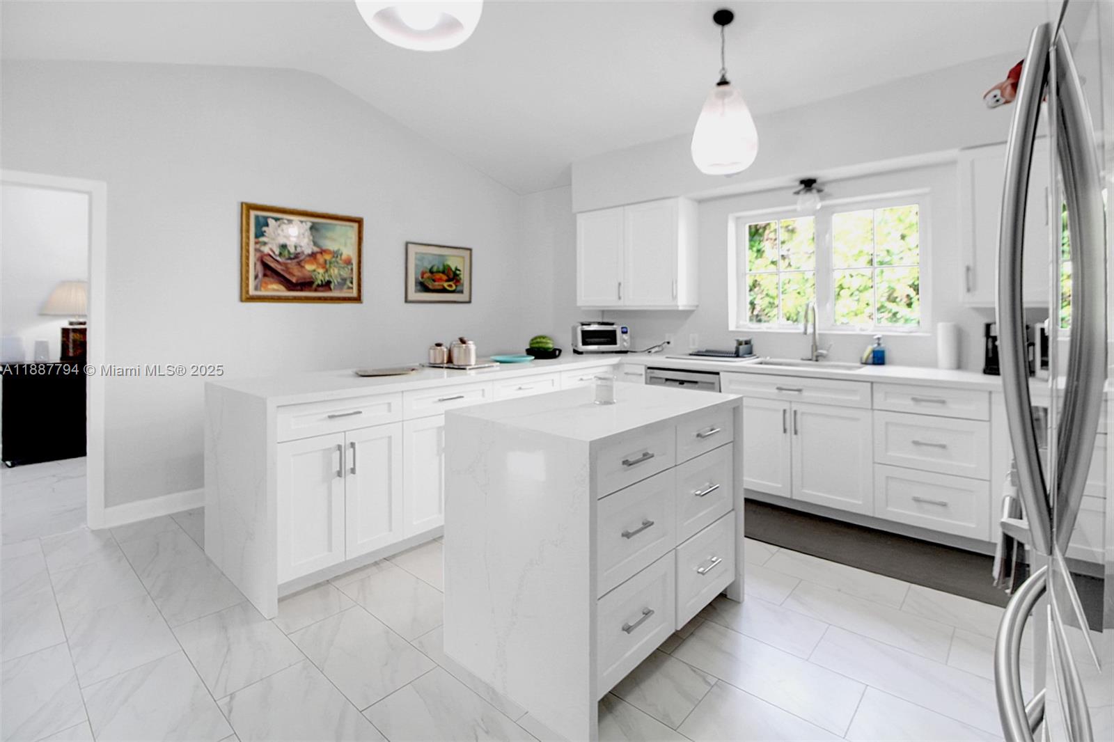 TAMIAMI PLACE PLAN NO 3 - Residential