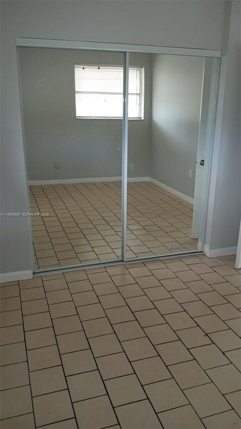 View photos, virtual tours, details... 1855 Cleveland St A Hollywood FL 33020