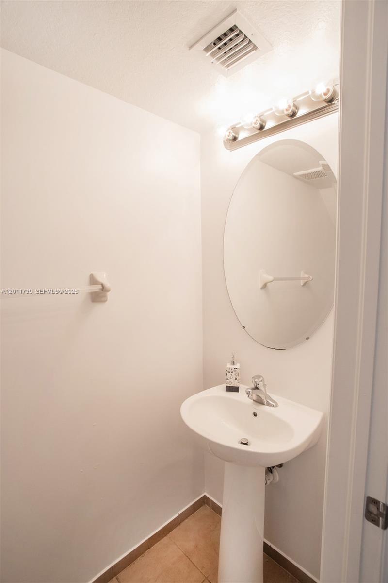 FIJI CONDO NO 1 - Residential