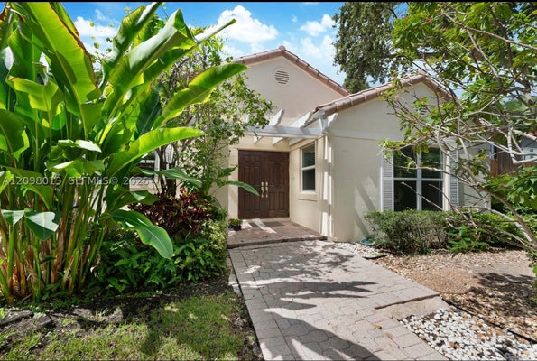2860 SW 22ND AVE, MIAMI, FL 33133 - Image 8bcecae1b0108801cccc283dba8d7e80/3223149859