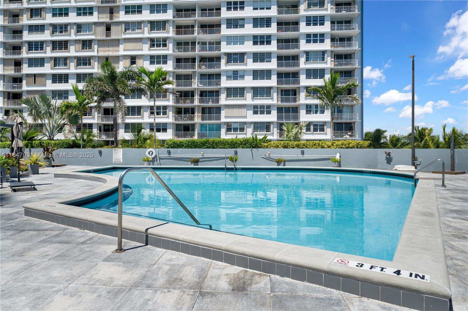 THE BRIDGEWATER CONDO - Residential