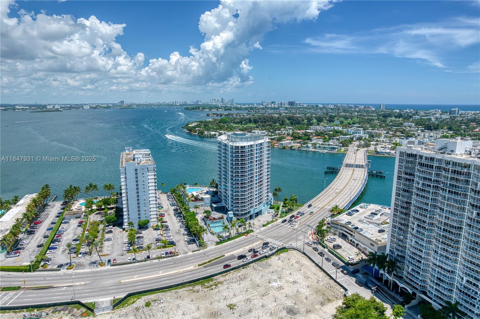 THE BRIDGEWATER CONDO - Residential