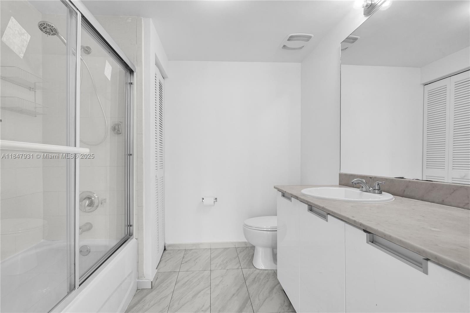 THE BRIDGEWATER CONDO - Residential