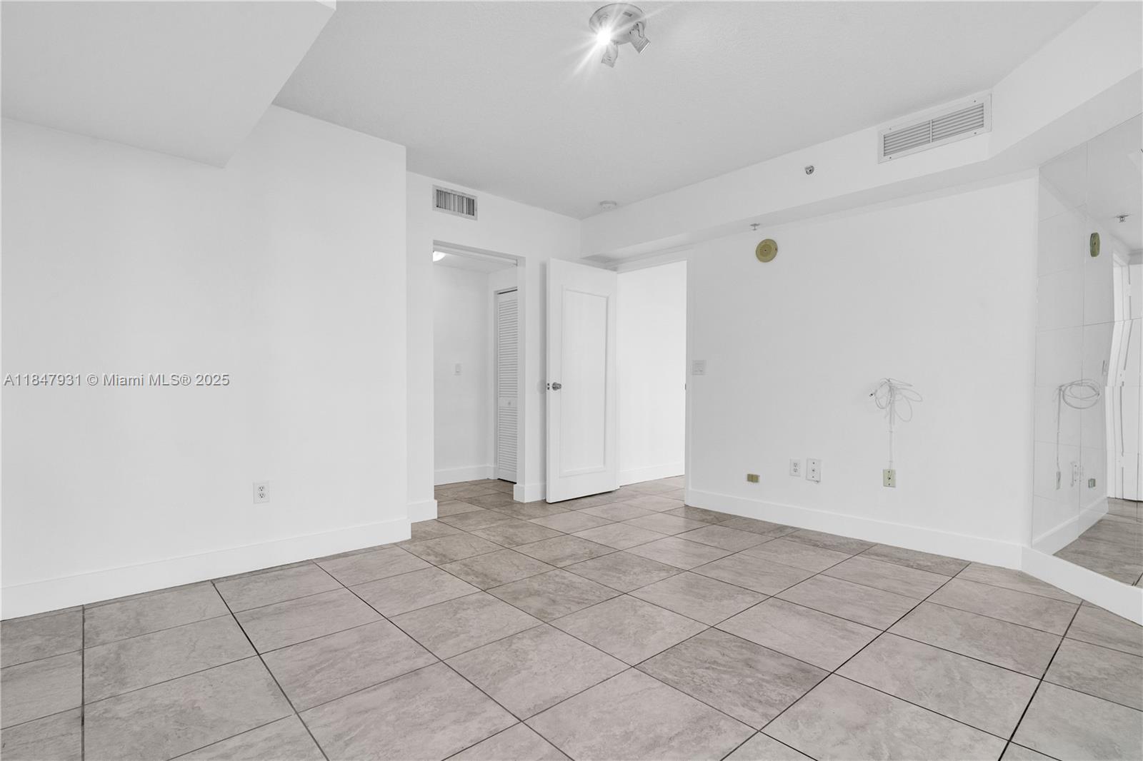 THE BRIDGEWATER CONDO - Residential