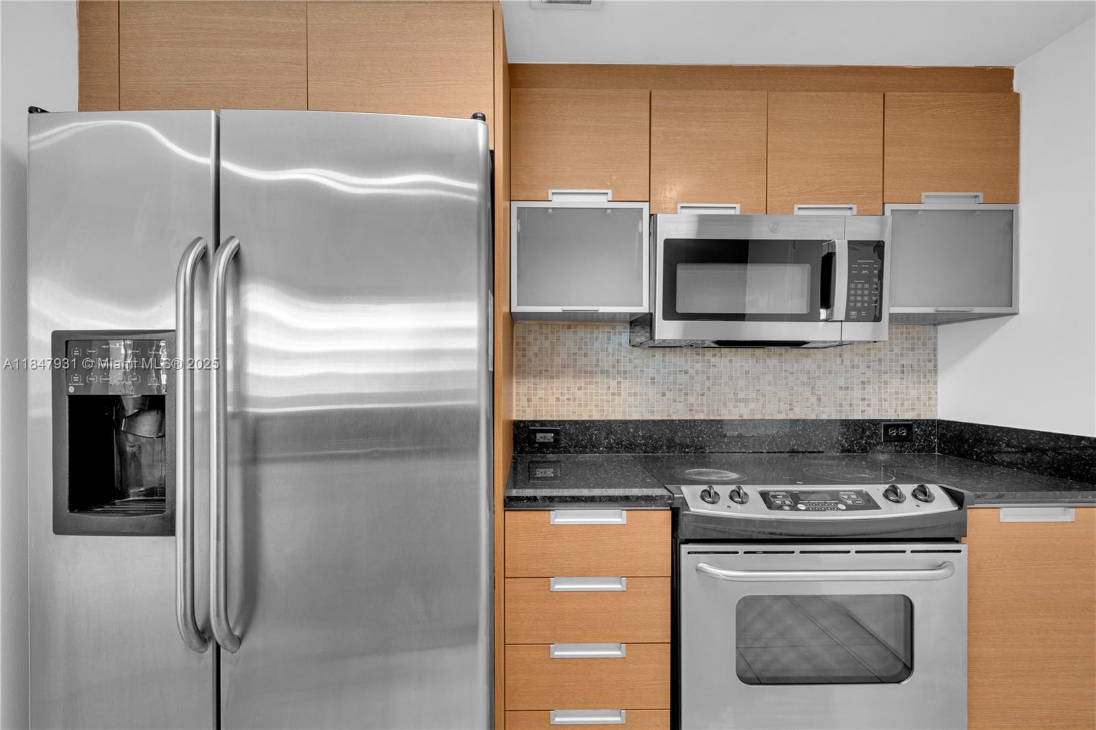 THE BRIDGEWATER CONDO - Residential