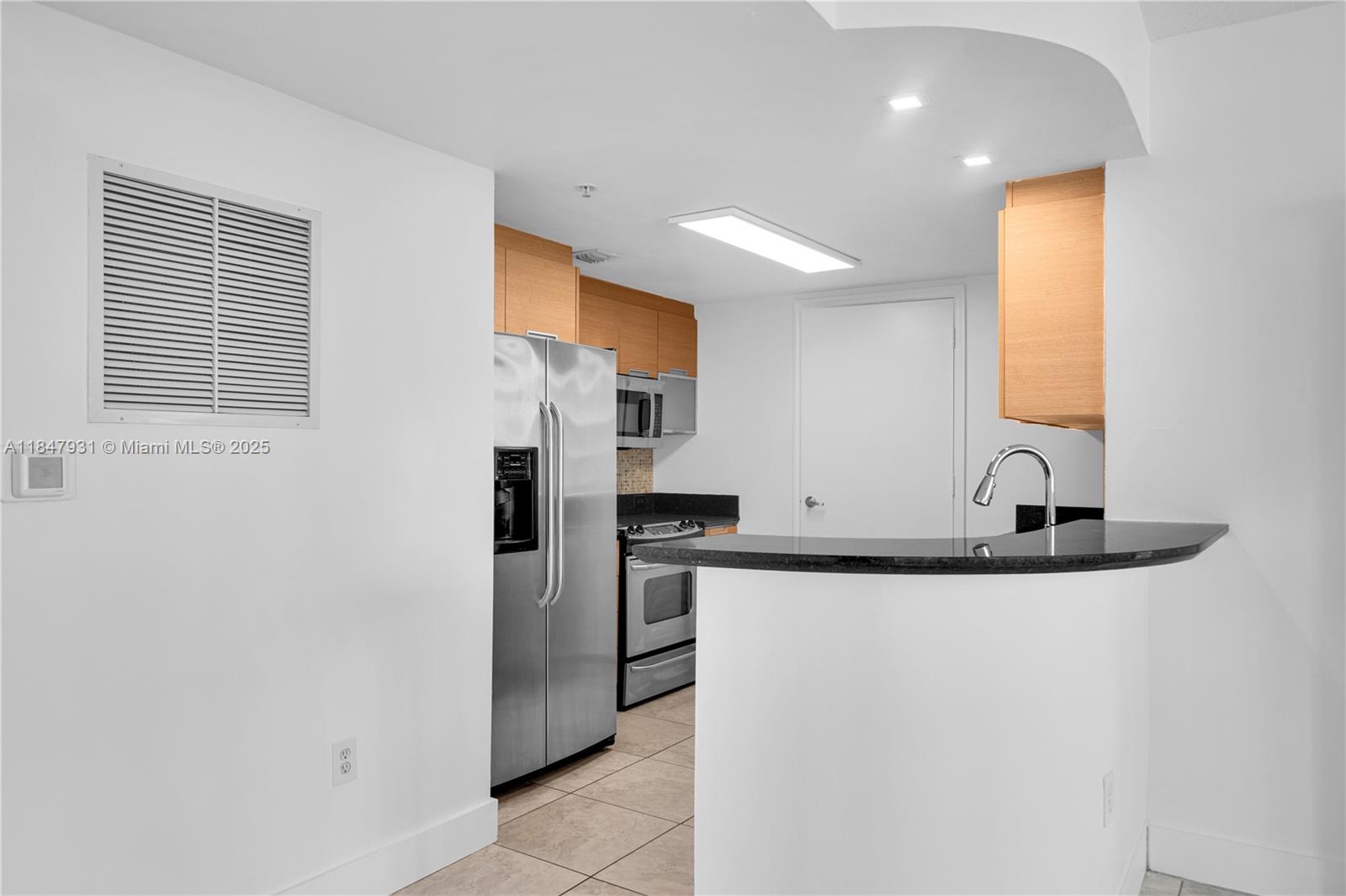 THE BRIDGEWATER CONDO - Residential