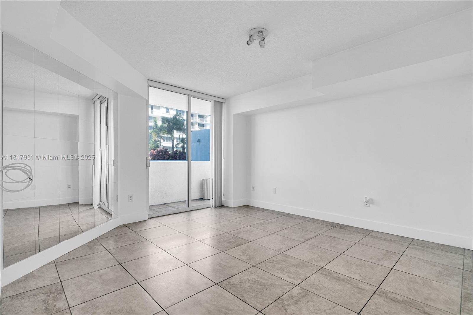 THE BRIDGEWATER CONDO - Residential