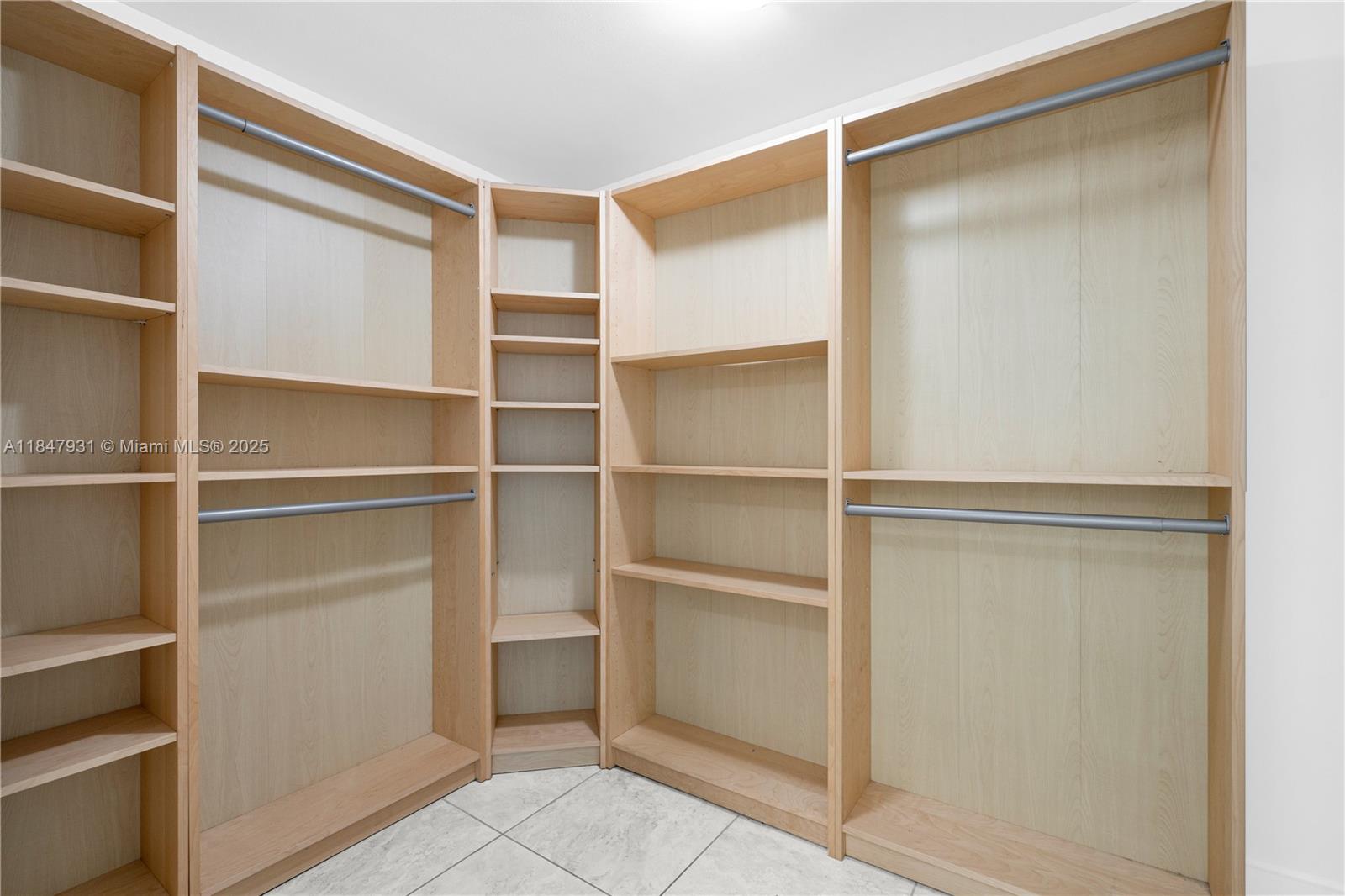 THE BRIDGEWATER CONDO - Residential