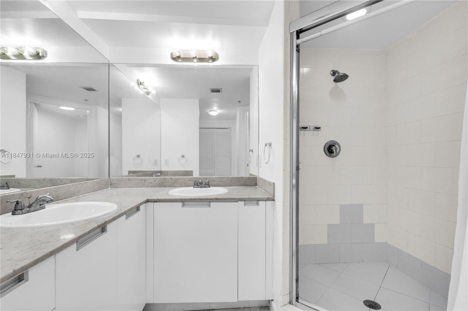 THE BRIDGEWATER CONDO - Residential