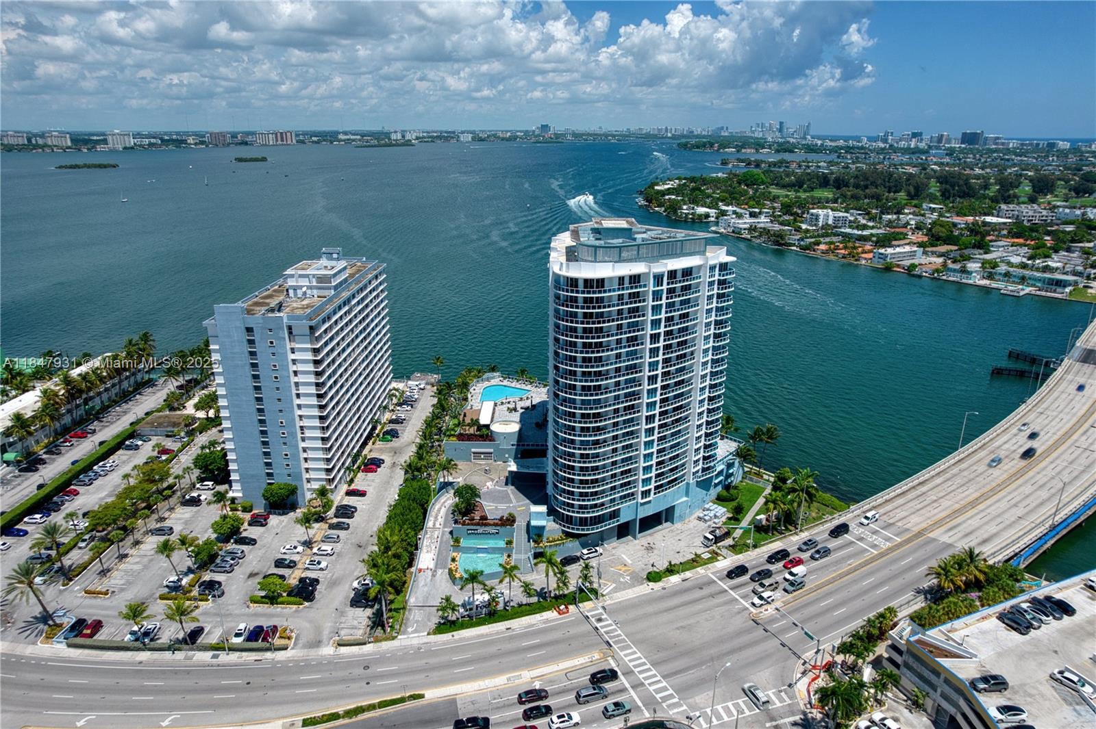 THE BRIDGEWATER CONDO - Residential