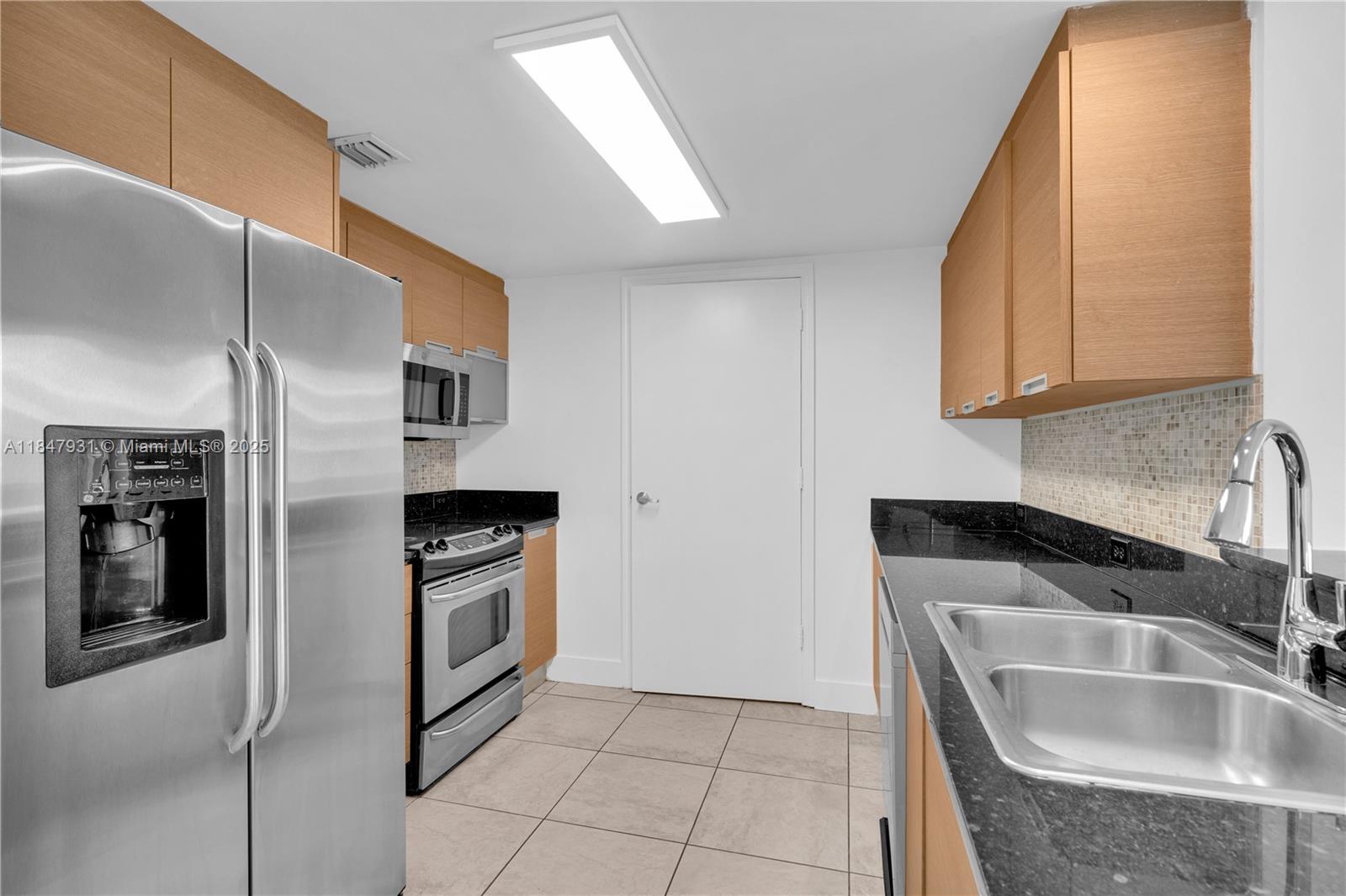 THE BRIDGEWATER CONDO - Residential