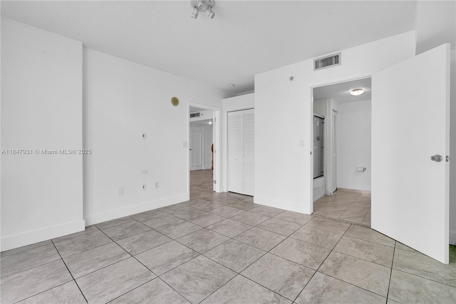 THE BRIDGEWATER CONDO - Residential