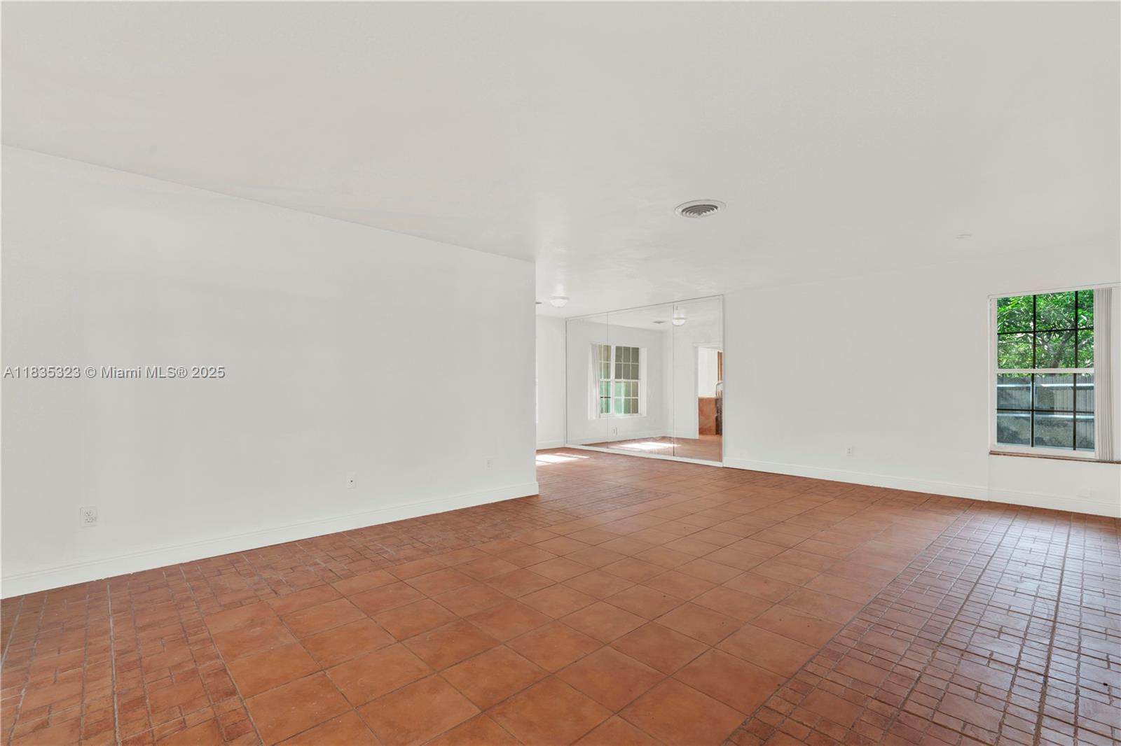 15831 Palmetto Club Dr