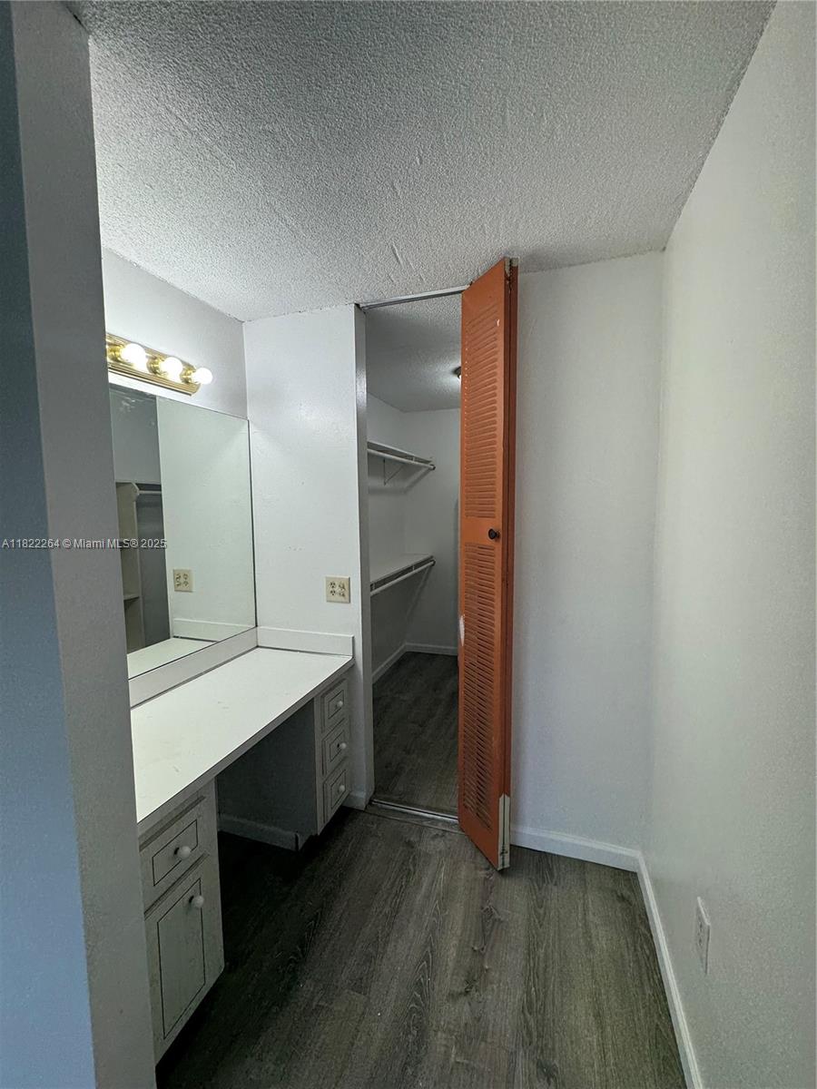 WINDWARD CONDO - Residential