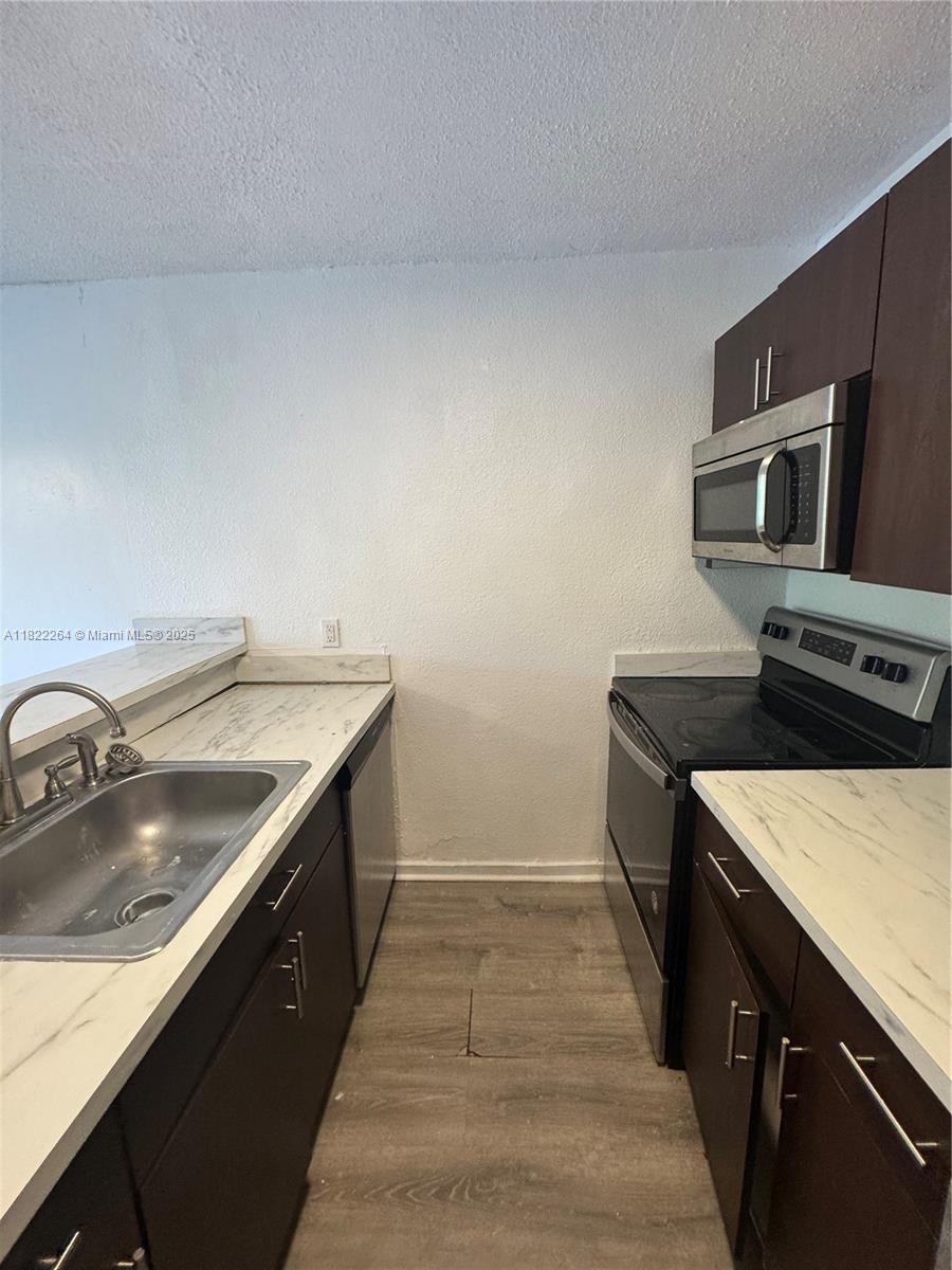 WINDWARD CONDO - Residential