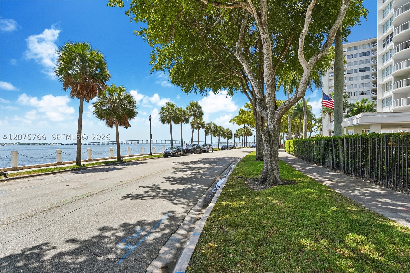 1420 Brickell Bay Dr 206D