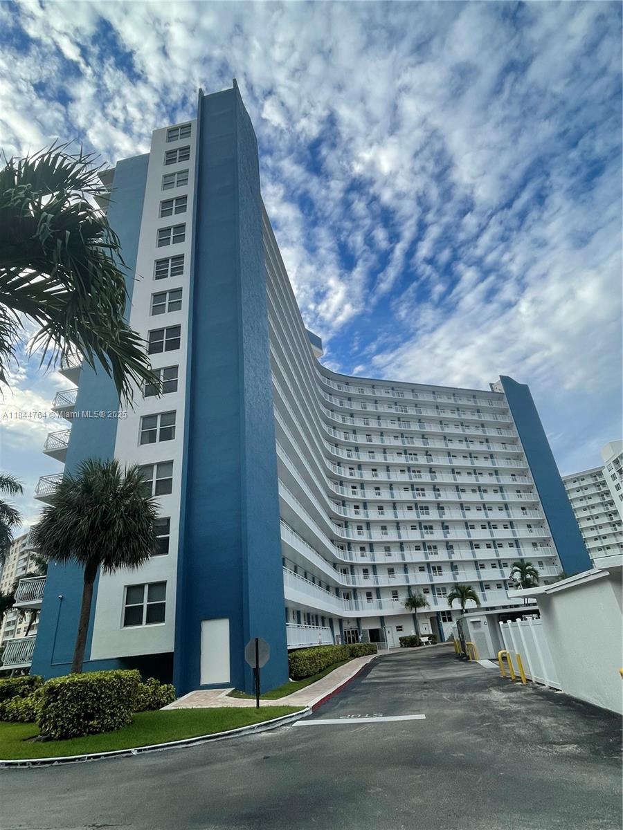 301 N Ocean Blvd 701