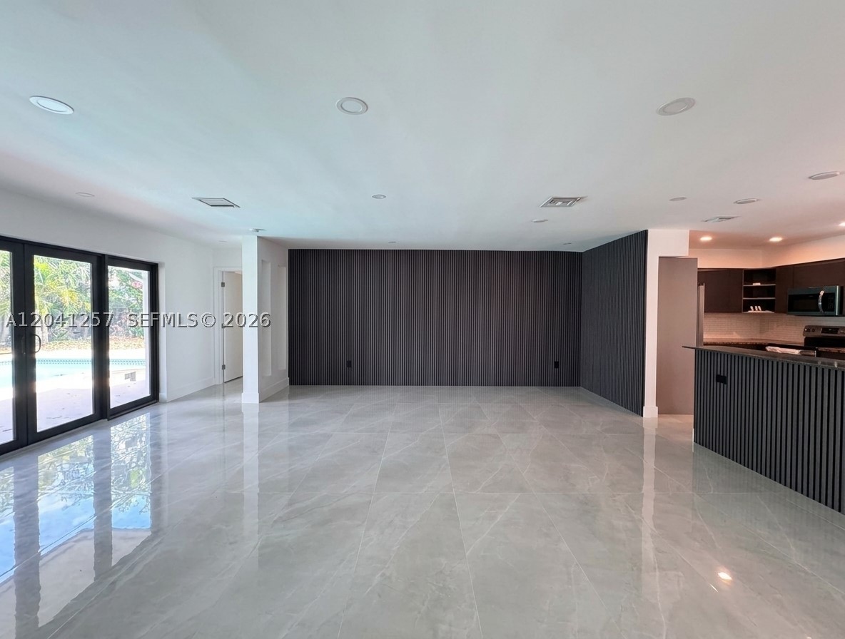 19700 NE 11th Pl