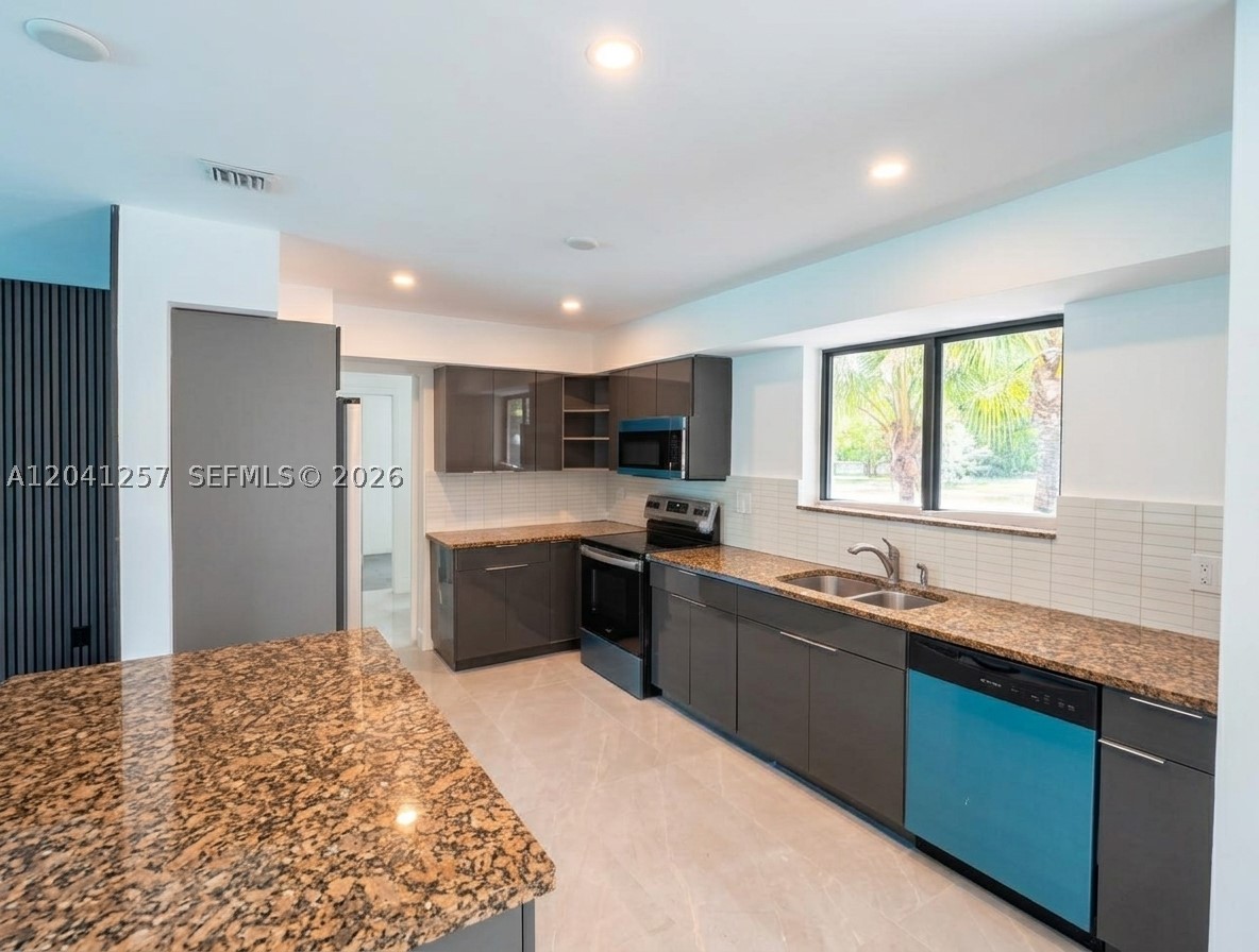 19700 NE 11th Pl