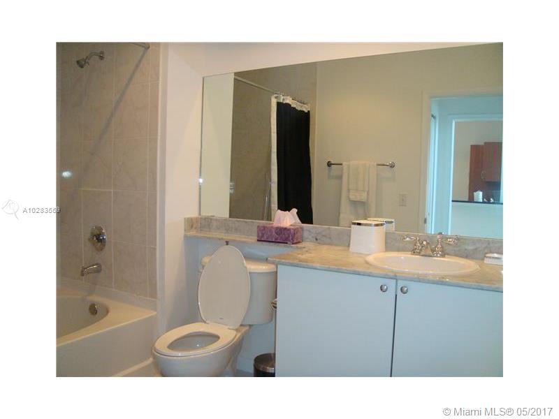 Venture At Aventura East - Residential Lease