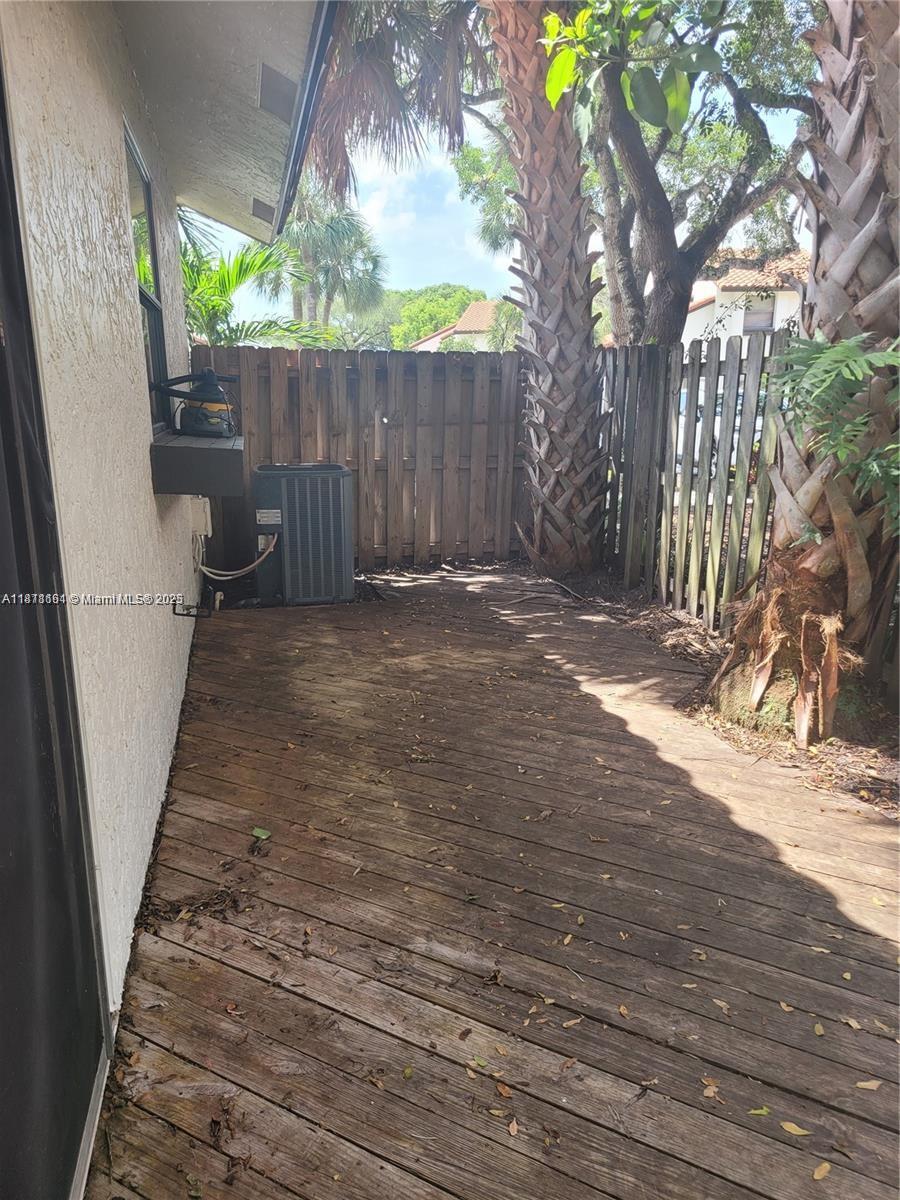 TOWN PLACE CONDO I AND II - Residential Lease